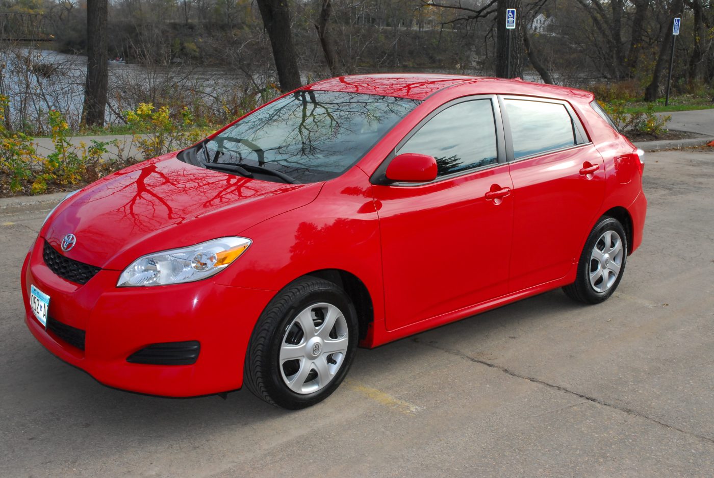 Toyota Matrix rojo 2009, segunda generación